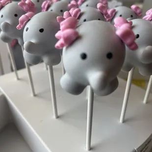 Elephant cake pops, caramel apples, and edible image cake pops