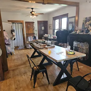 Seating and shopping