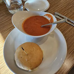 Gluten Free Grilled Cheese and Fresh Tomato Basil Soup