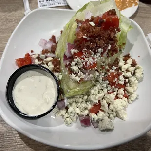 Tasty wedge salad