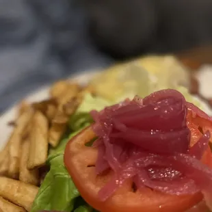 Porch burger--a classic bacon cheeseburger
