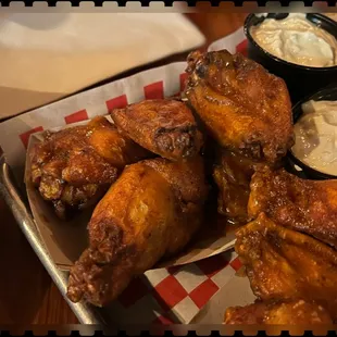 fried chicken, fried chicken wings, bbq chicken, poultry, chicken wings and fried chicken, bbq wings, food, chicken wings, chicken