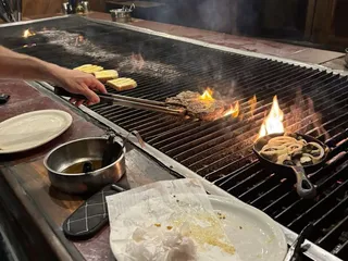 Rube's Steakhouse & Lounge