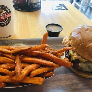 The Twisted Carolina Burger incredible