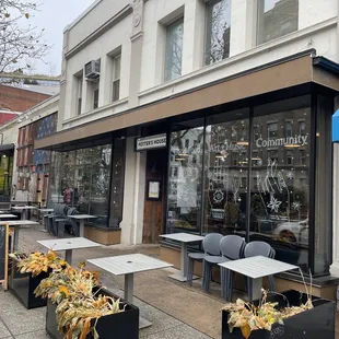 A coffee shop in Adam's Morgan