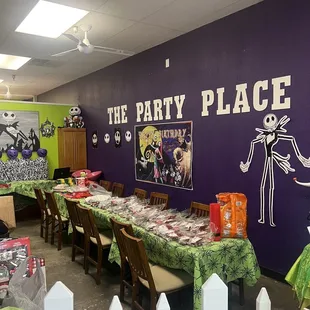 Group/event/party area.