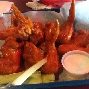 Half dozen chicken wings