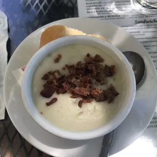 Homemade Clam Chowder