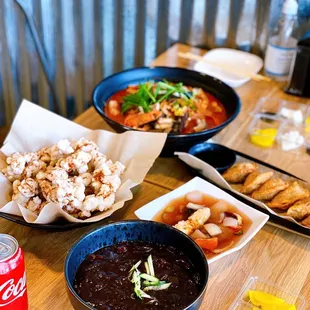 Full table | IG: happyfoodieoc