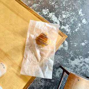 Pretzel bomb with Nutella and cinnamon