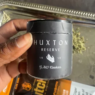 Comes in this little glass jar you can save to refill if thats ur thing.