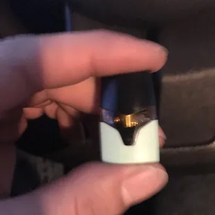 &quot;Brand New&quot; item 9 live resin pod with two huge air bubbles in it.