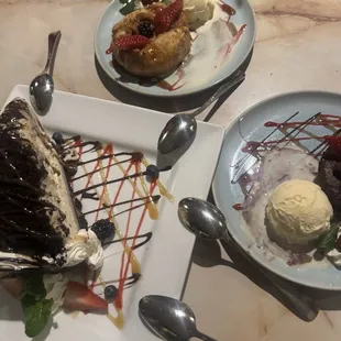 Mud pie, cinnamon apple tart, flourless chocolate cake