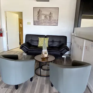 04.15.23 comfy couch and chairs