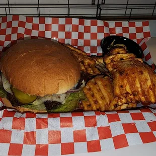 Cheeseburger and fries