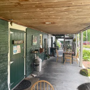 Outdoor dining space!