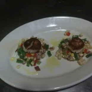 Scallops with summer veg