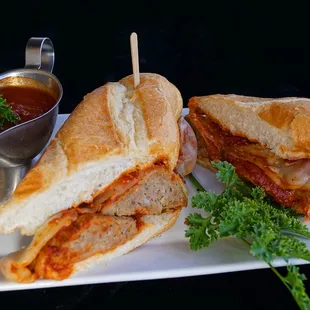 MEATBALL SANDWICH EXTRAORDINAIRE!