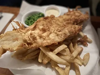 Fionn MacCool's Irish Pub & Restaurant