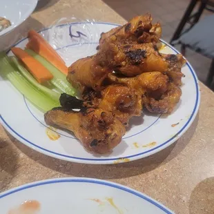 These honey hott wings tho?? LAURA DID NOT LIE