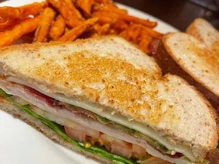 Main Street Tavern - Claremore