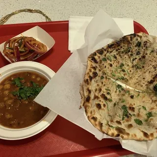 Amritsari Kulcha with chole