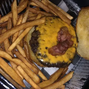 Bacon cheeseburger