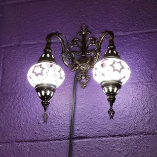 The lighting is so pretty.