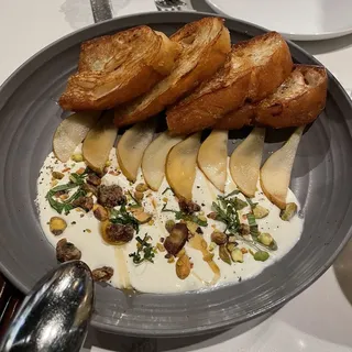 Whipped Ricotta (4-6)