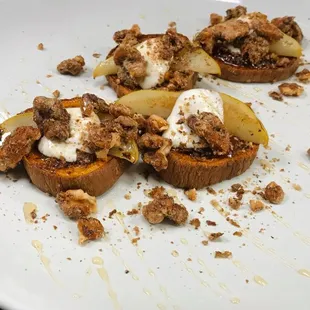 Call to make a reservation (734) 384-3751. We also have online reservation available https://thequarrymoderneatery.com/#reservations