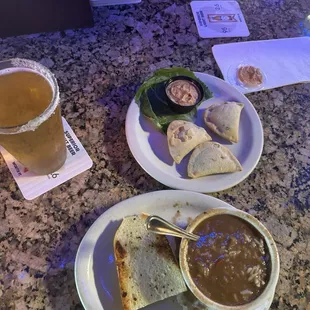 The Quarter Bar & Grill