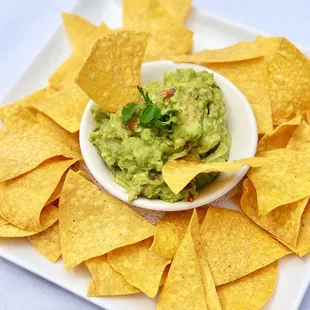 Guacamole &amp; Chips