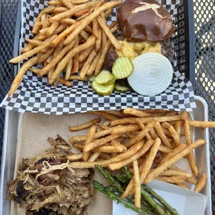 Brisket smash burger Build your own tray with pork