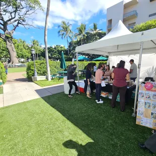 Sou's Thai. Next to Mana Sandwiches.