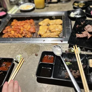 food, chicken wings and fried chicken
