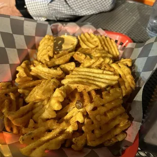 Bucket o&apos; fries