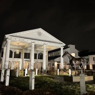 Great restaurant located in The Campbell House Hotel