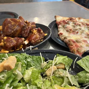 Pig wings pizza and Salad were so good today!