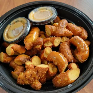 Pretzel bites