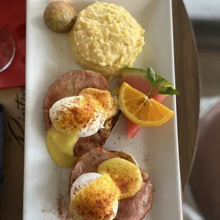 Eggs Benedict