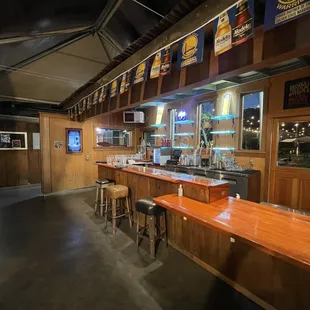 sushi and sashimi, interior