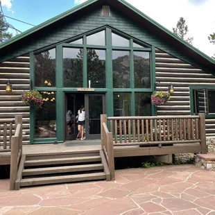 Hill cabin - the biggest of all the lovely cabins