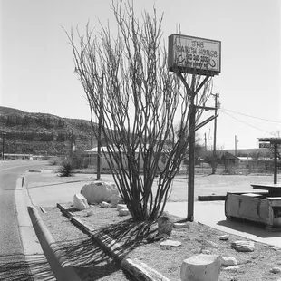 a black and white photo