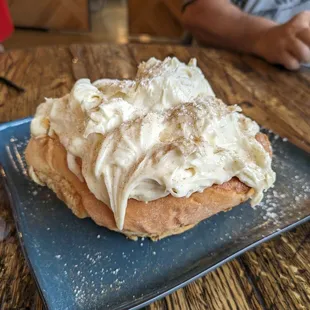 Cinnamon roll