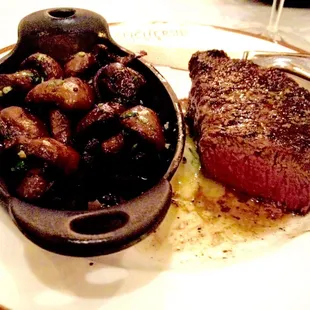 The 8 oz. filet with wine cooked mushrooms. Delicious!