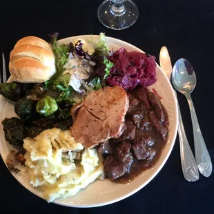 Buffet line only with our Chamber (Quartz Hill)