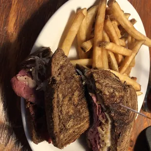 Pastrami Reuben