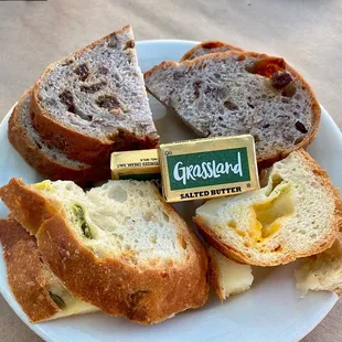 a plate of bread and cheese