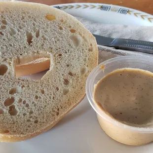 Bagel with vegan nacho cheese ($6). Tasty.