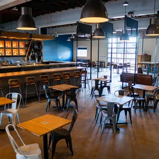 Lounge &amp; Drink Rail Event Space